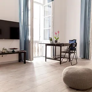 Niu Lux , Genua Italië